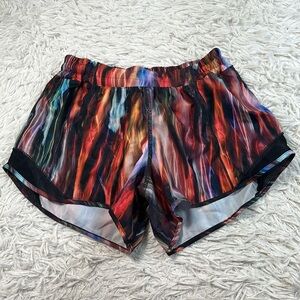 Lululemon Hotty Hot Short II *Long 4" Chroma Fusion Multi / Black